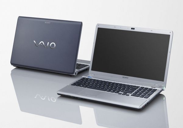 Laptops: Sony Vaio PCG-81212M